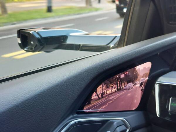 retrovisores-digitais-cameras-substituem-espelhos-carros-1